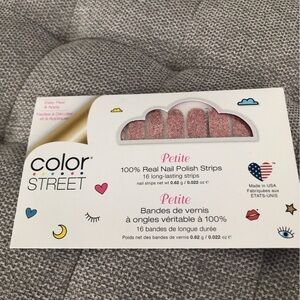 Color Street Petite 100% Real Nail Polish Strips in Glitterally Can’t